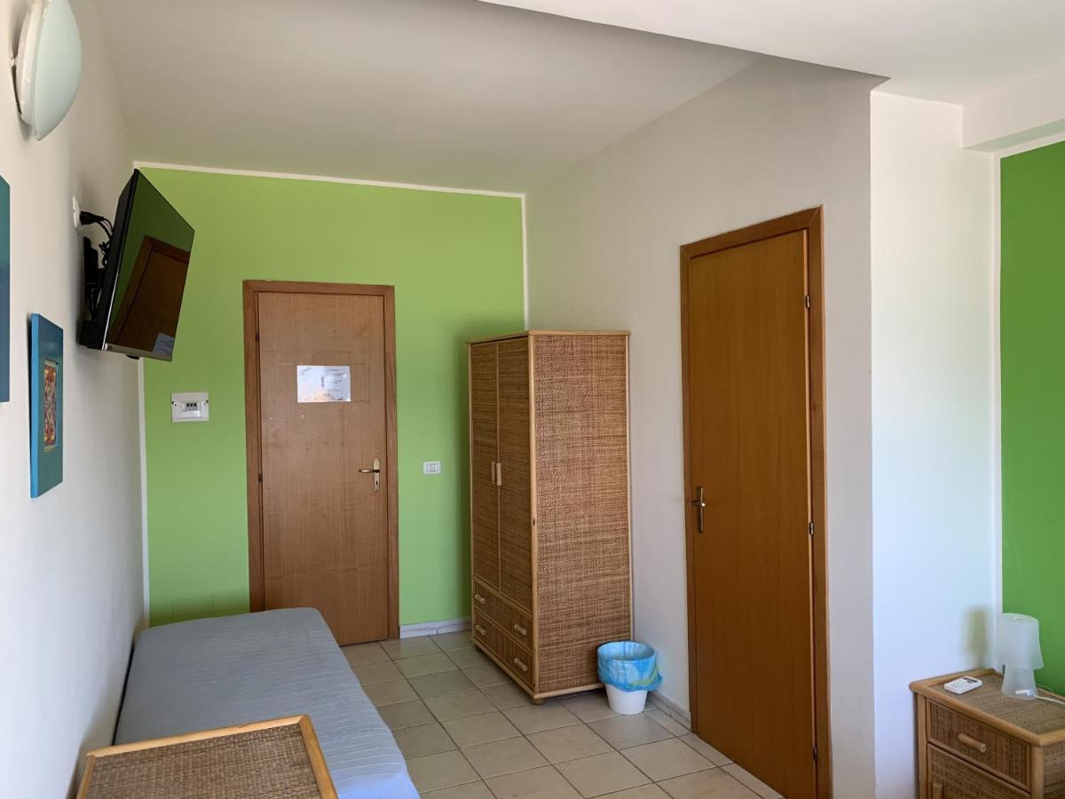 Hotel Il Triangolo Аньоне Бани Екстериор снимка