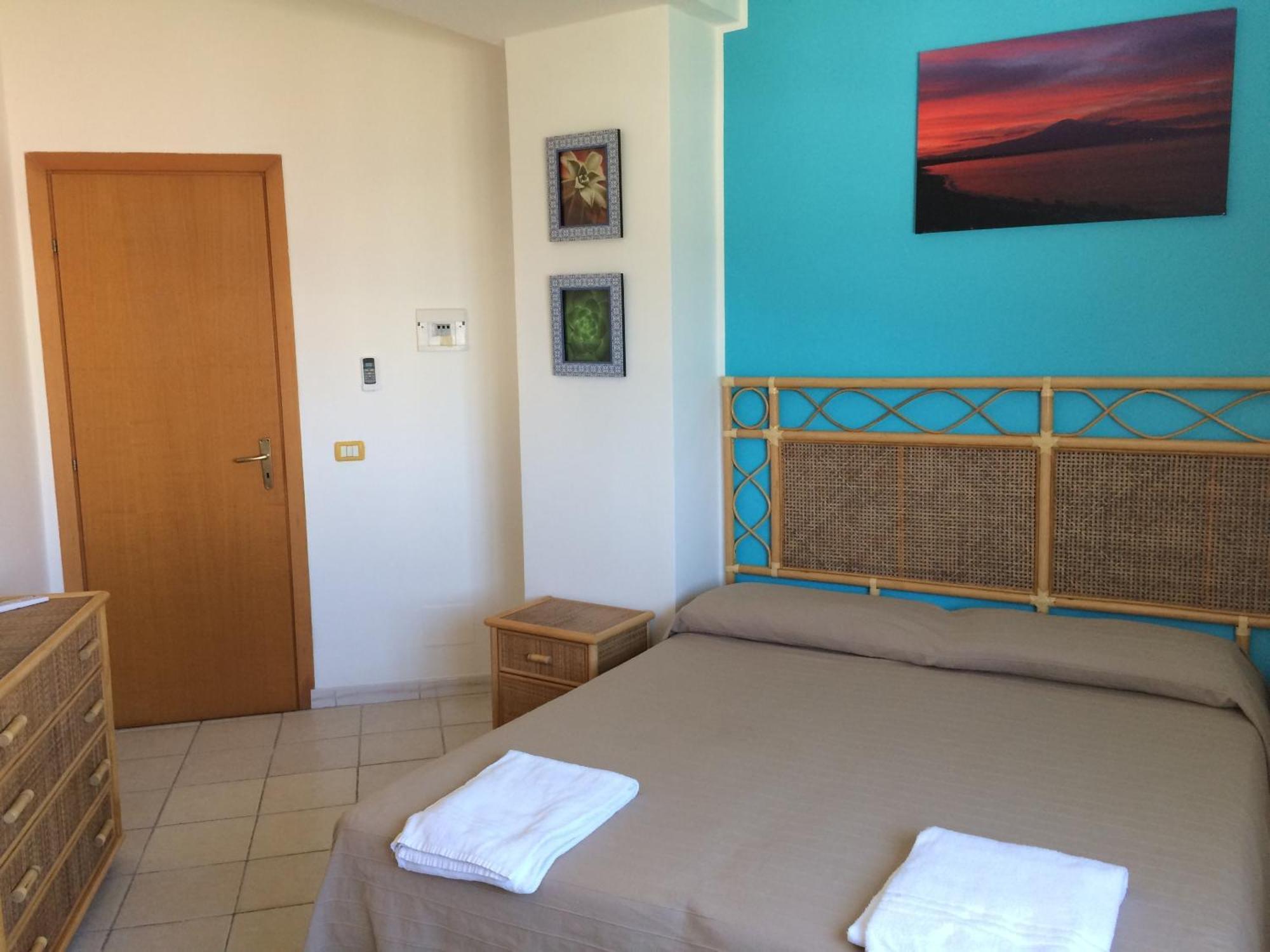 Hotel Il Triangolo Аньоне Бани Екстериор снимка