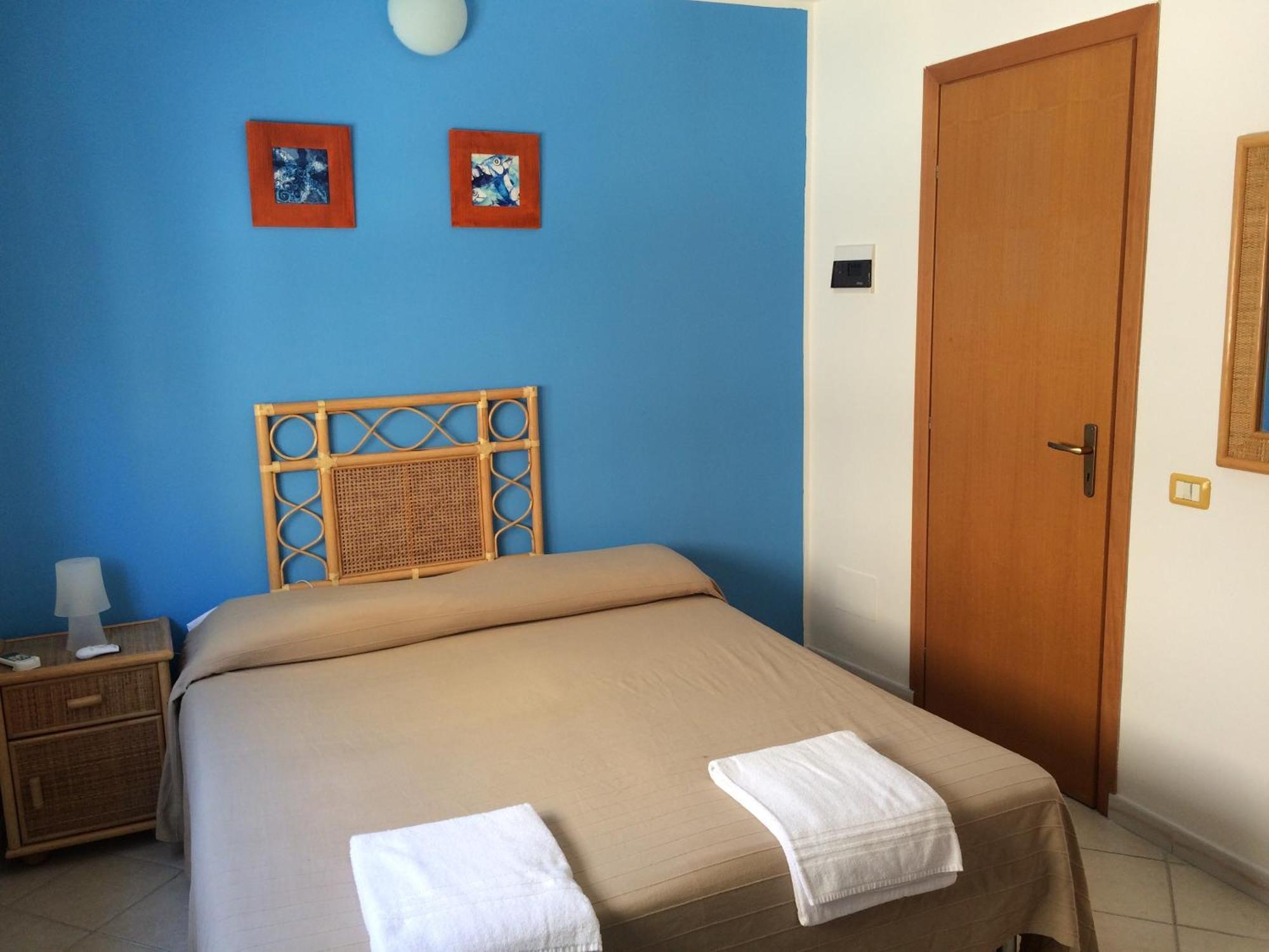 Hotel Il Triangolo Аньоне Бани Екстериор снимка